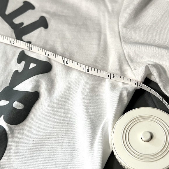 Octopus “Fist Bumps All Around” White XL T-Shirt by Old Navy. New, Never Worn. - Picture 3 of 3